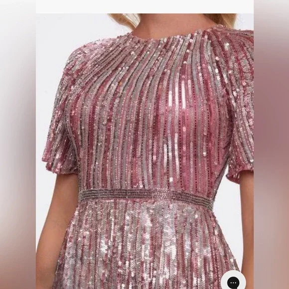 Bell sleeve ombré sequined gown - Picture 4 of 4